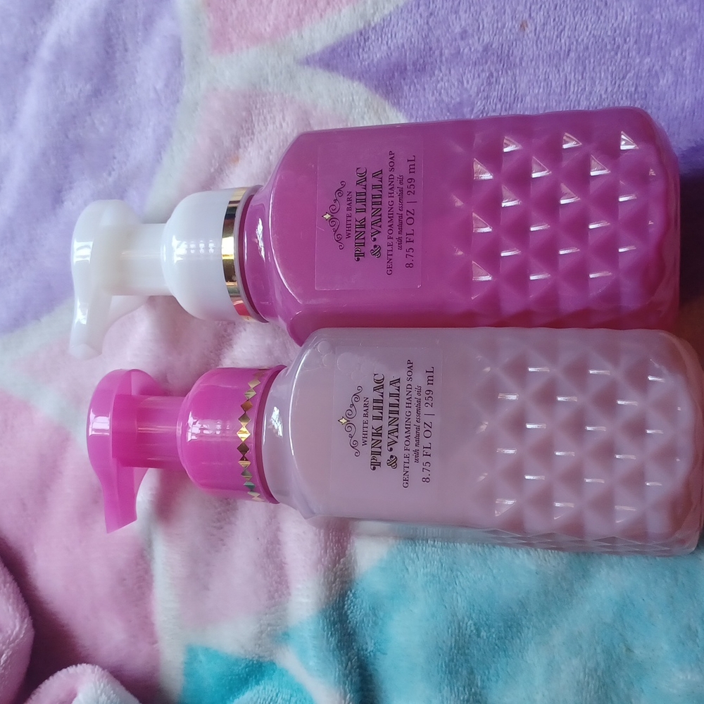 Foaming hand soap